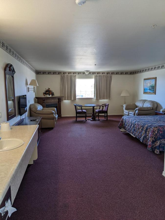 Lighthouse Inn Crescent City Exteriör bild