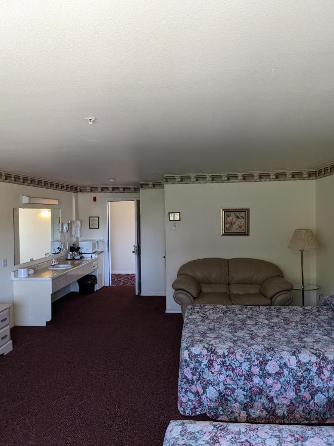 Lighthouse Inn Crescent City Exteriör bild