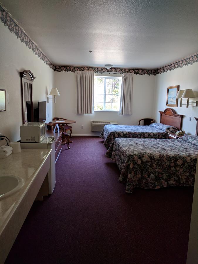 Lighthouse Inn Crescent City Exteriör bild